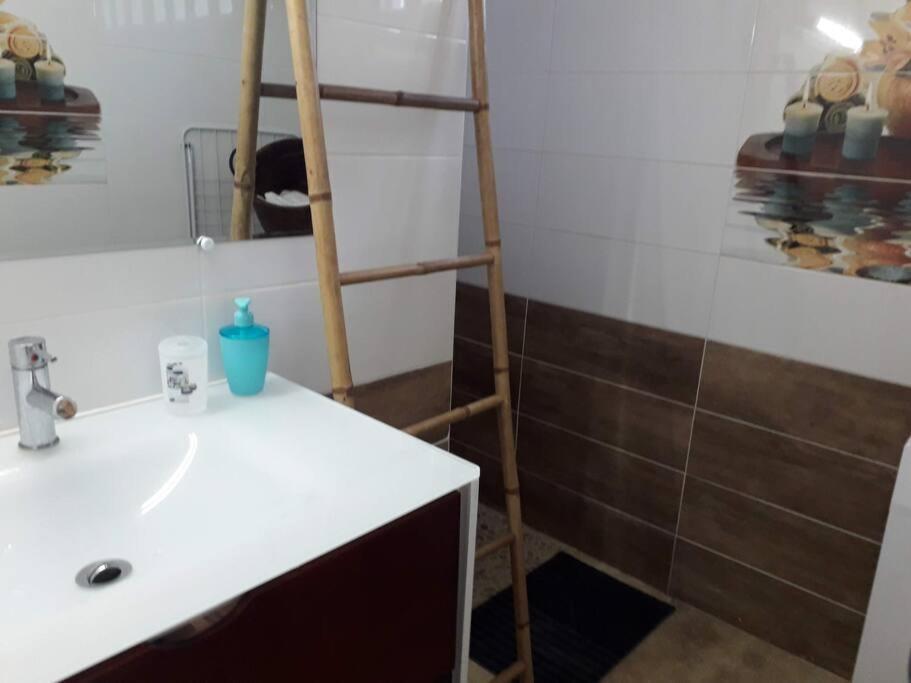 Appartement Delice de Sainte-Marie Extérieur photo